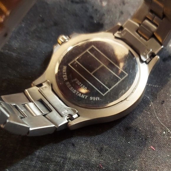 Vintage Y2K Tommy Hilfiger Mens Watch - Picture 6 of 6